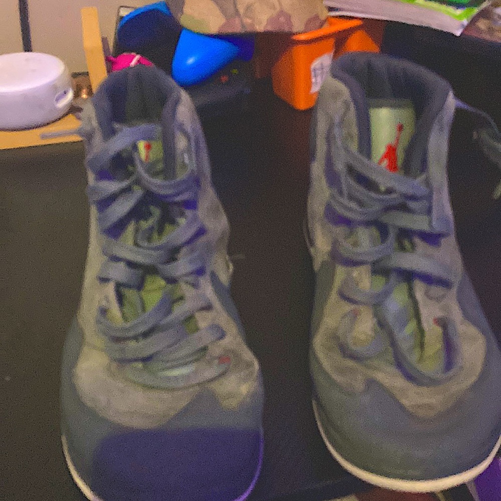 I think these would be good for your kids they are for boys and they are 9.5